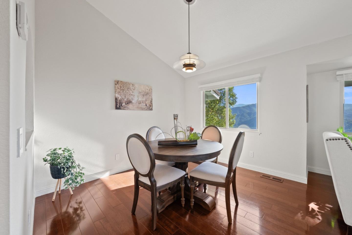 Detail Gallery Image 32 of 100 For 31475 via Las Rosas, Carmel Valley,  CA 93924 - 3 Beds | 2/1 Baths