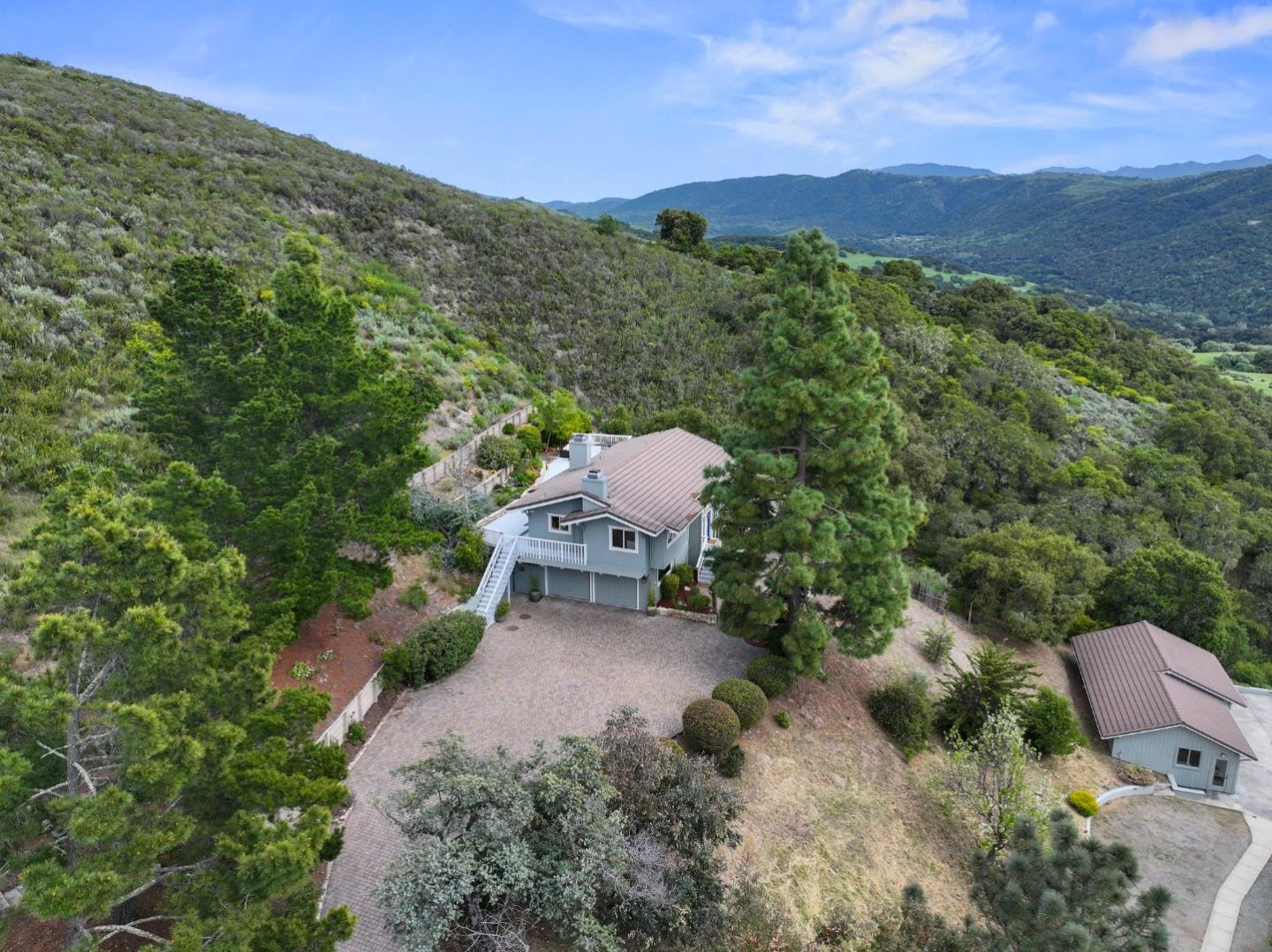 Detail Gallery Image 9 of 100 For 31475 via Las Rosas, Carmel Valley,  CA 93924 - 3 Beds | 2/1 Baths