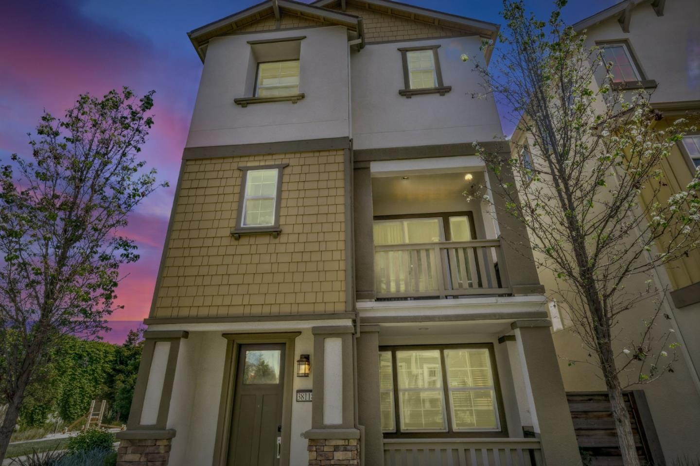 Detail Gallery Image 2 of 38 For 38118 Luma Ter, Newark,  CA 94560 - 4 Beds | 3/1 Baths