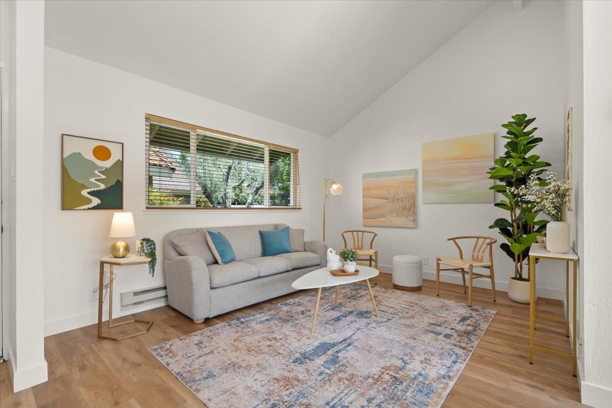 Detail Gallery Image 4 of 18 For 279 Truckee Ln, San Jose,  CA 95136 - 2 Beds | 2 Baths
