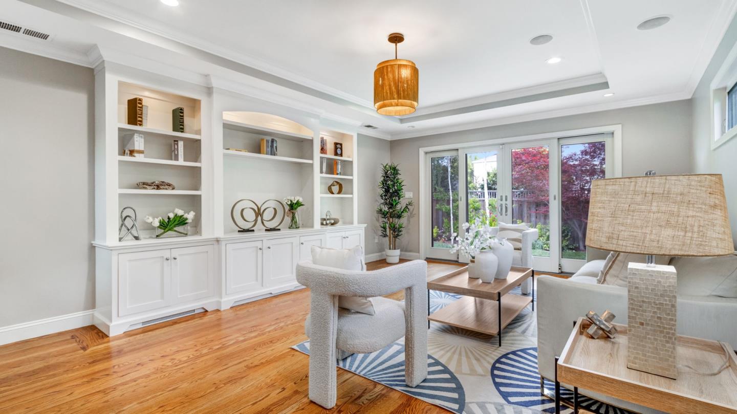 Detail Gallery Image 18 of 39 For 1534 White Oak Way, San Carlos,  CA 94070 - 3 Beds | 2 Baths
