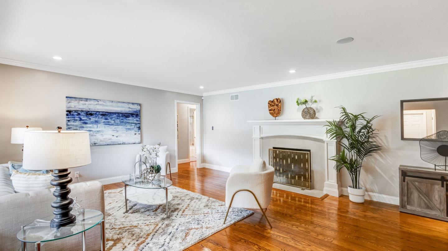 Detail Gallery Image 19 of 39 For 1534 White Oak Way, San Carlos,  CA 94070 - 3 Beds | 2 Baths