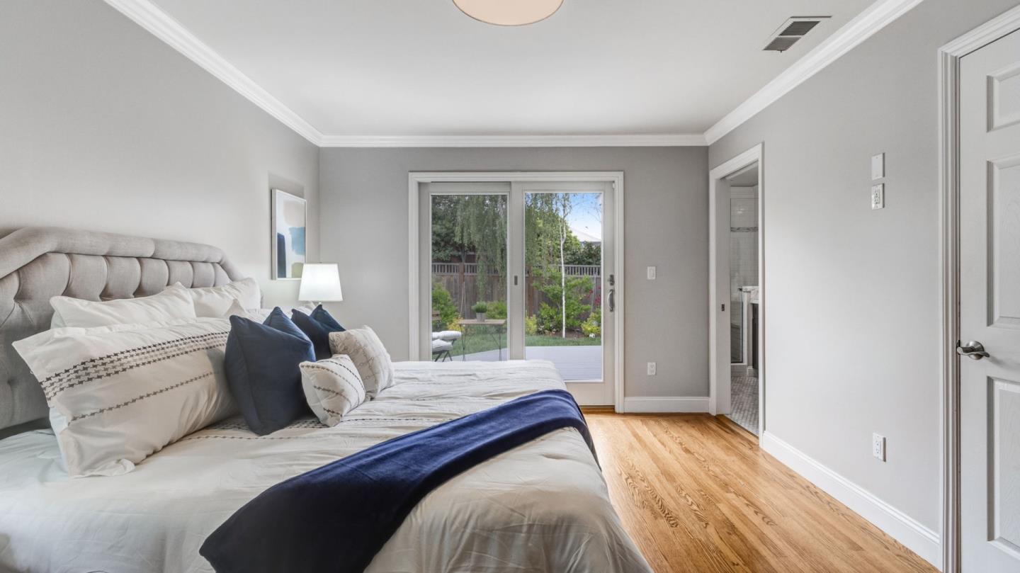 Detail Gallery Image 21 of 39 For 1534 White Oak Way, San Carlos,  CA 94070 - 3 Beds | 2 Baths