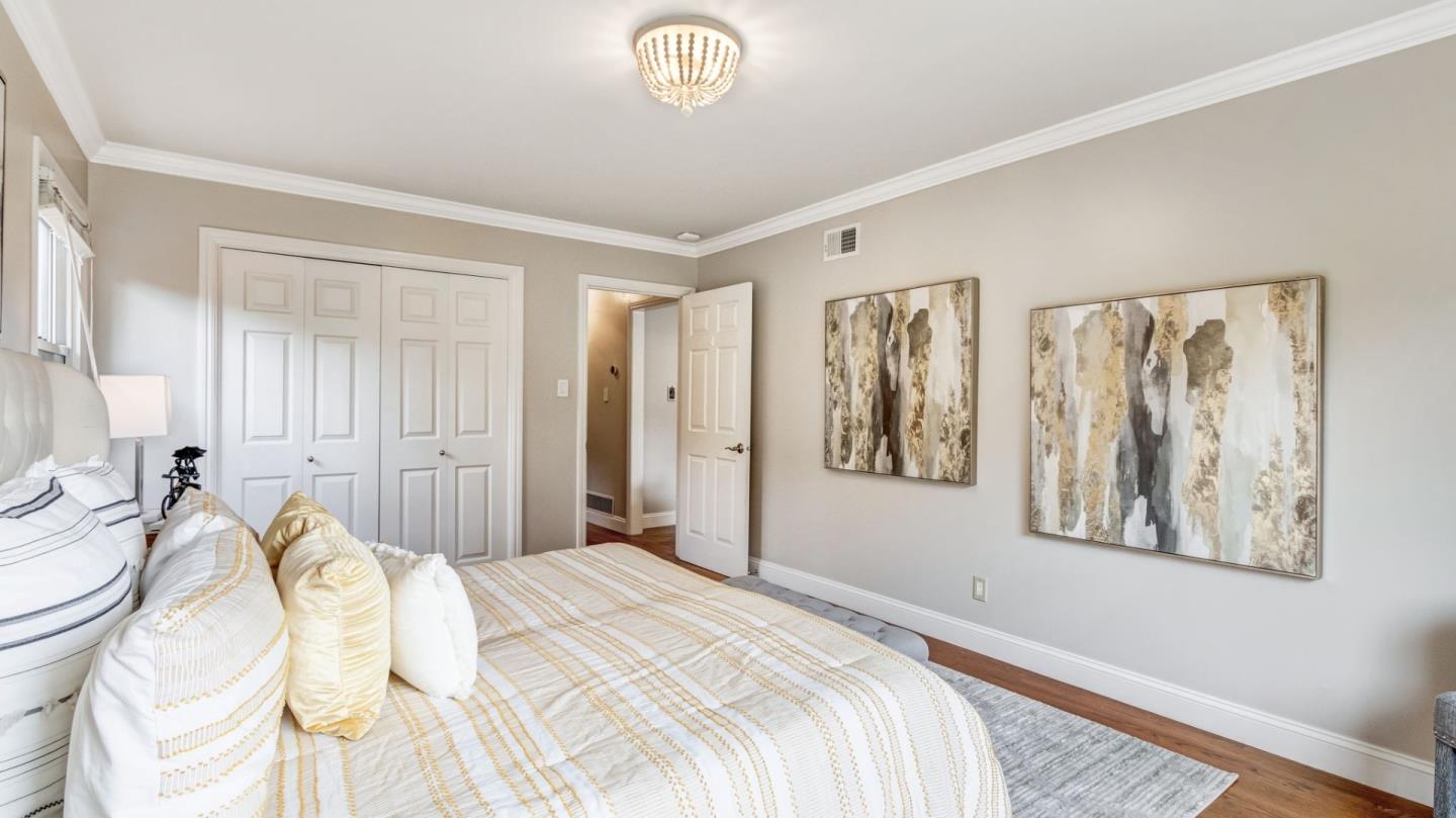 Detail Gallery Image 28 of 39 For 1534 White Oak Way, San Carlos,  CA 94070 - 3 Beds | 2 Baths