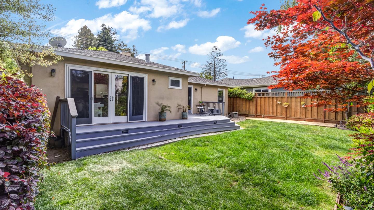 Detail Gallery Image 37 of 39 For 1534 White Oak Way, San Carlos,  CA 94070 - 3 Beds | 2 Baths