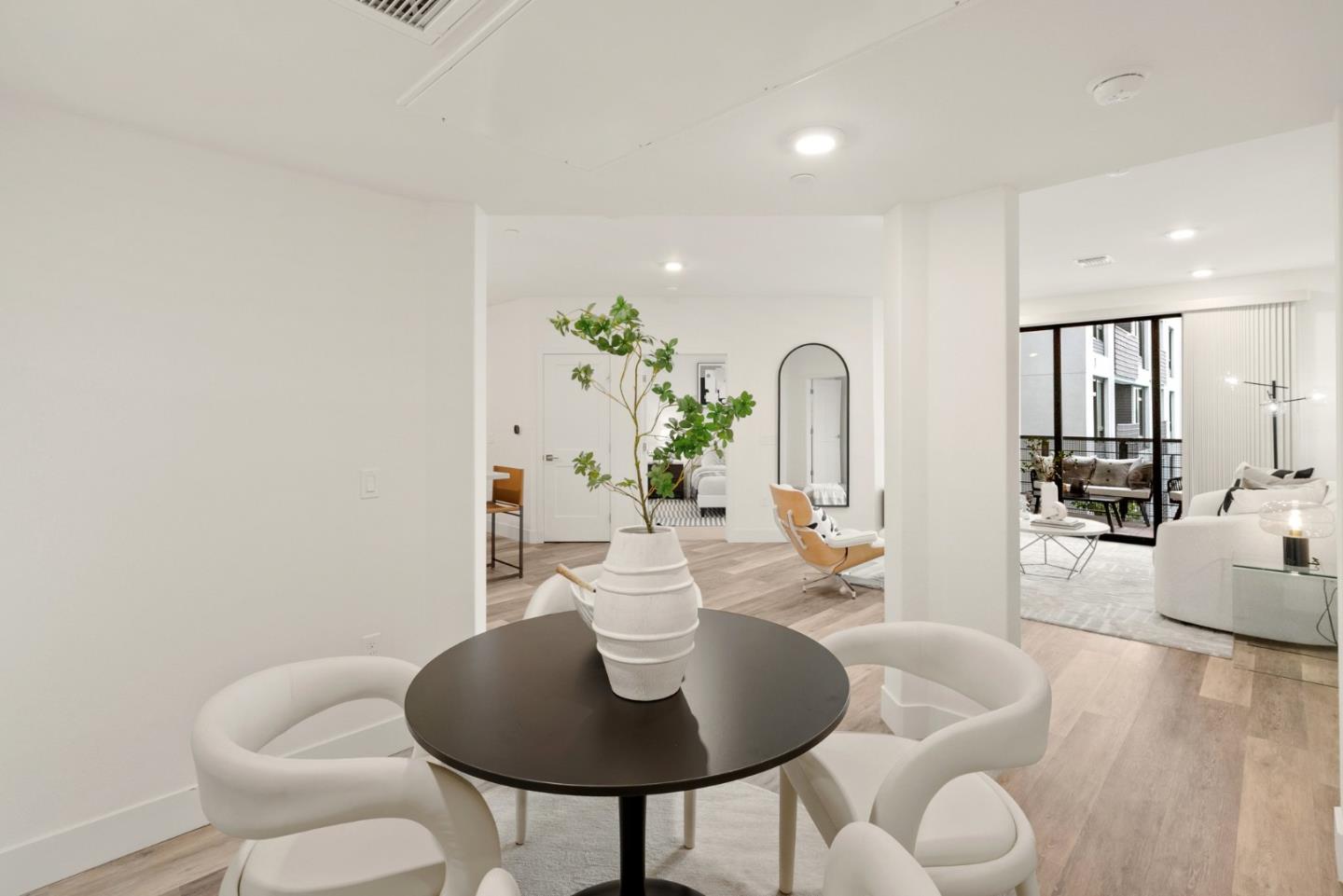 Detail Gallery Image 8 of 28 For 3578 Rambla Pl #518,  Santa Clara,  CA 95051 - 2 Beds | 2/1 Baths