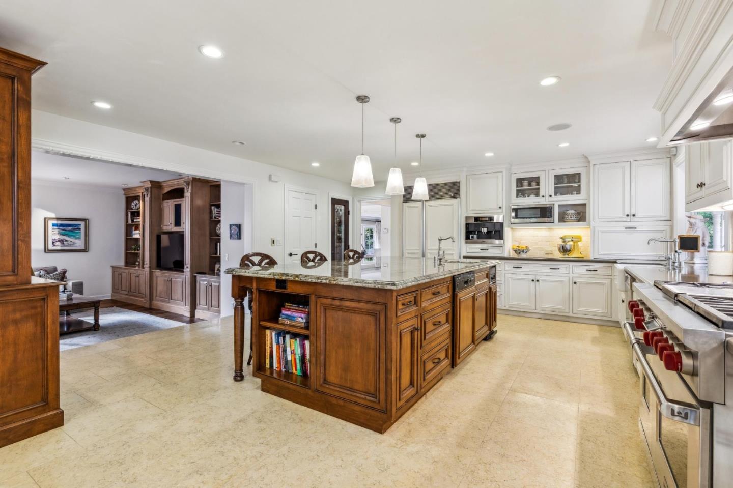 Detail Gallery Image 19 of 69 For 14024 Camino Barco, Saratoga,  CA 95070 - 4 Beds | 4 Baths