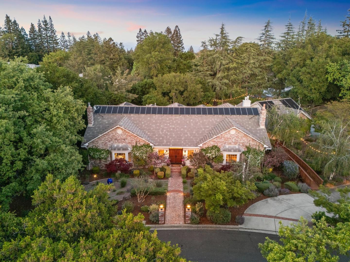 Detail Gallery Image 2 of 69 For 14024 Camino Barco, Saratoga,  CA 95070 - 4 Beds | 4 Baths