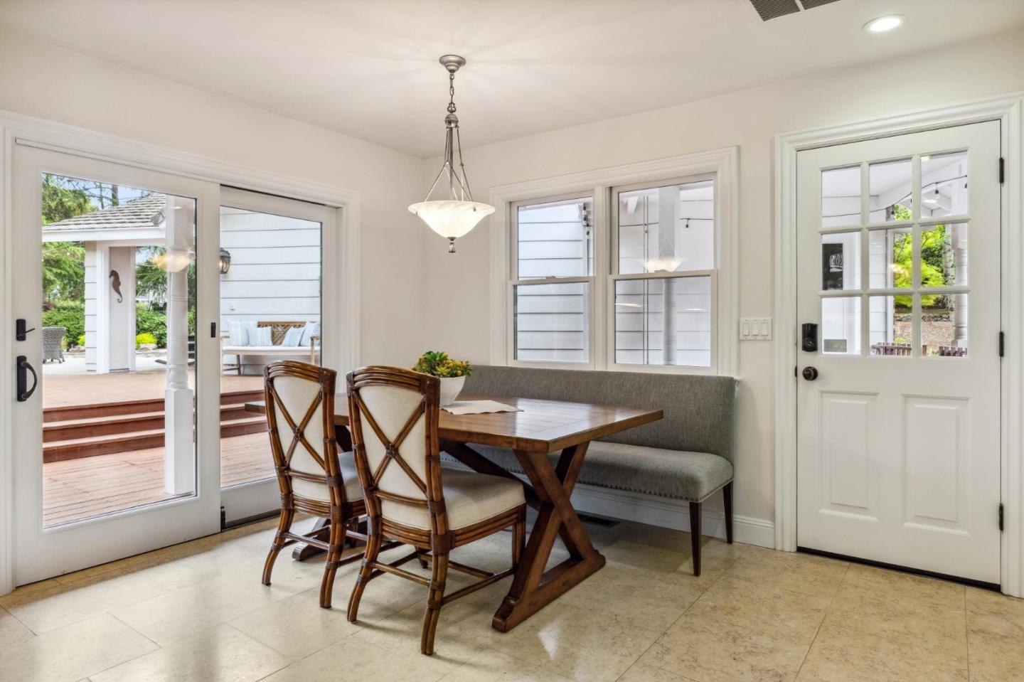 Detail Gallery Image 20 of 69 For 14024 Camino Barco, Saratoga,  CA 95070 - 4 Beds | 4 Baths