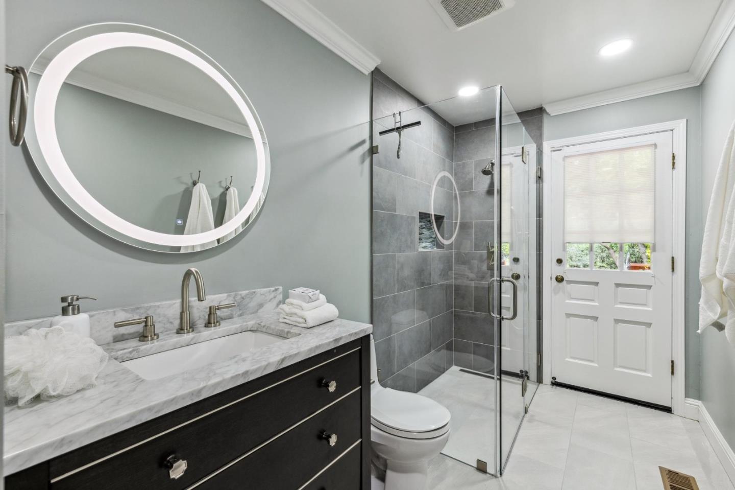 Detail Gallery Image 26 of 69 For 14024 Camino Barco, Saratoga,  CA 95070 - 4 Beds | 4 Baths
