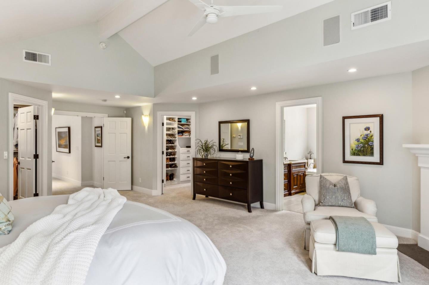 Detail Gallery Image 29 of 69 For 14024 Camino Barco, Saratoga,  CA 95070 - 4 Beds | 4 Baths