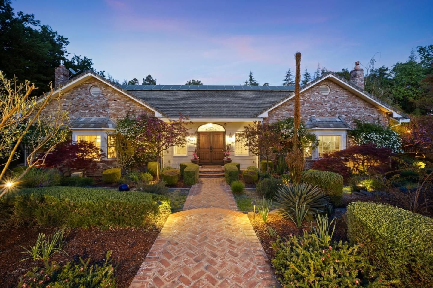 Detail Gallery Image 3 of 69 For 14024 Camino Barco, Saratoga,  CA 95070 - 4 Beds | 4 Baths