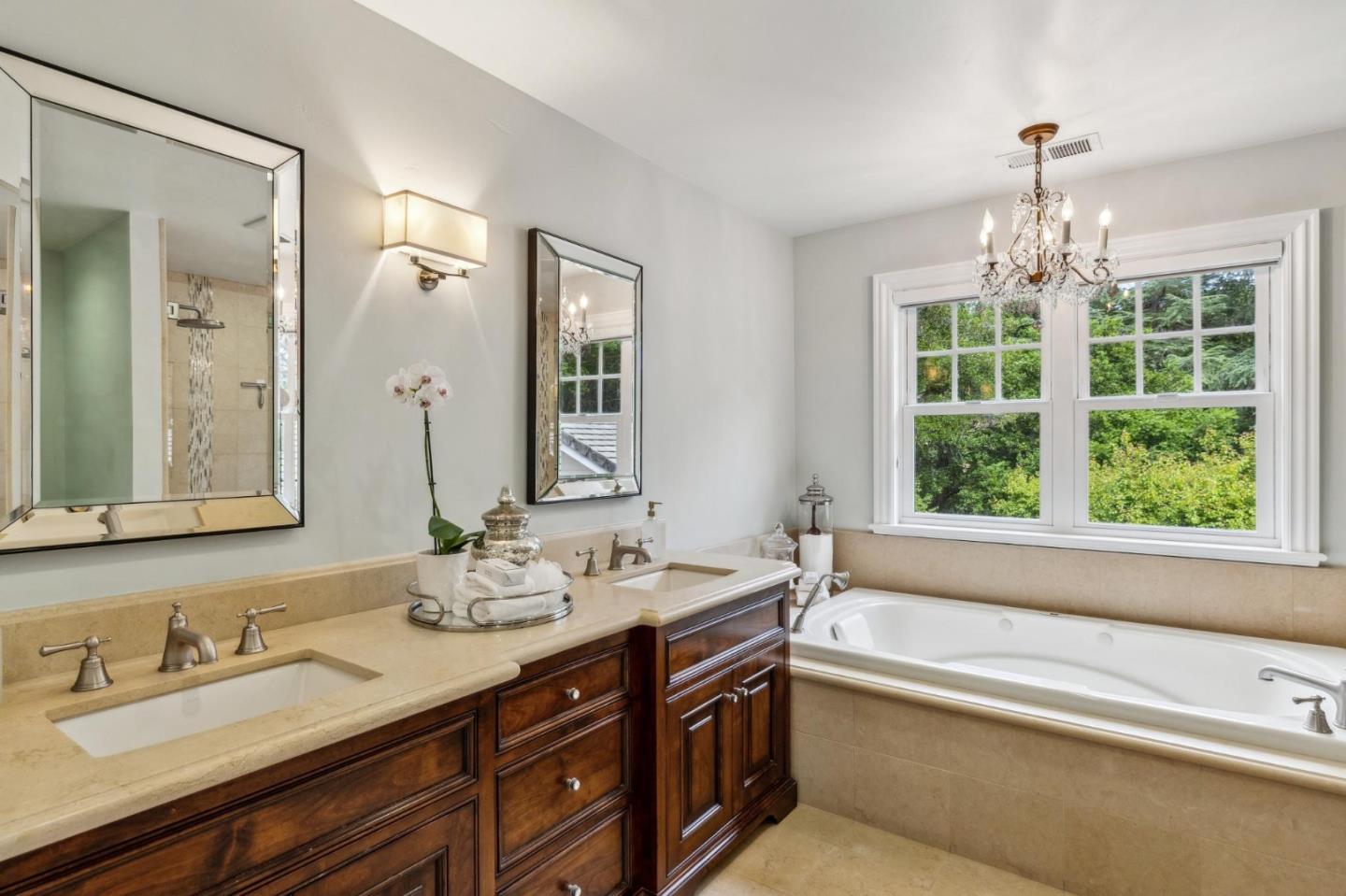 Detail Gallery Image 30 of 69 For 14024 Camino Barco, Saratoga,  CA 95070 - 4 Beds | 4 Baths