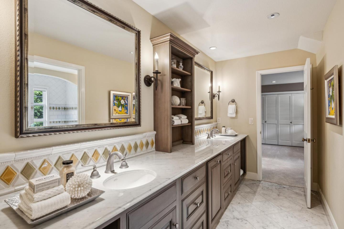 Detail Gallery Image 34 of 69 For 14024 Camino Barco, Saratoga,  CA 95070 - 4 Beds | 4 Baths
