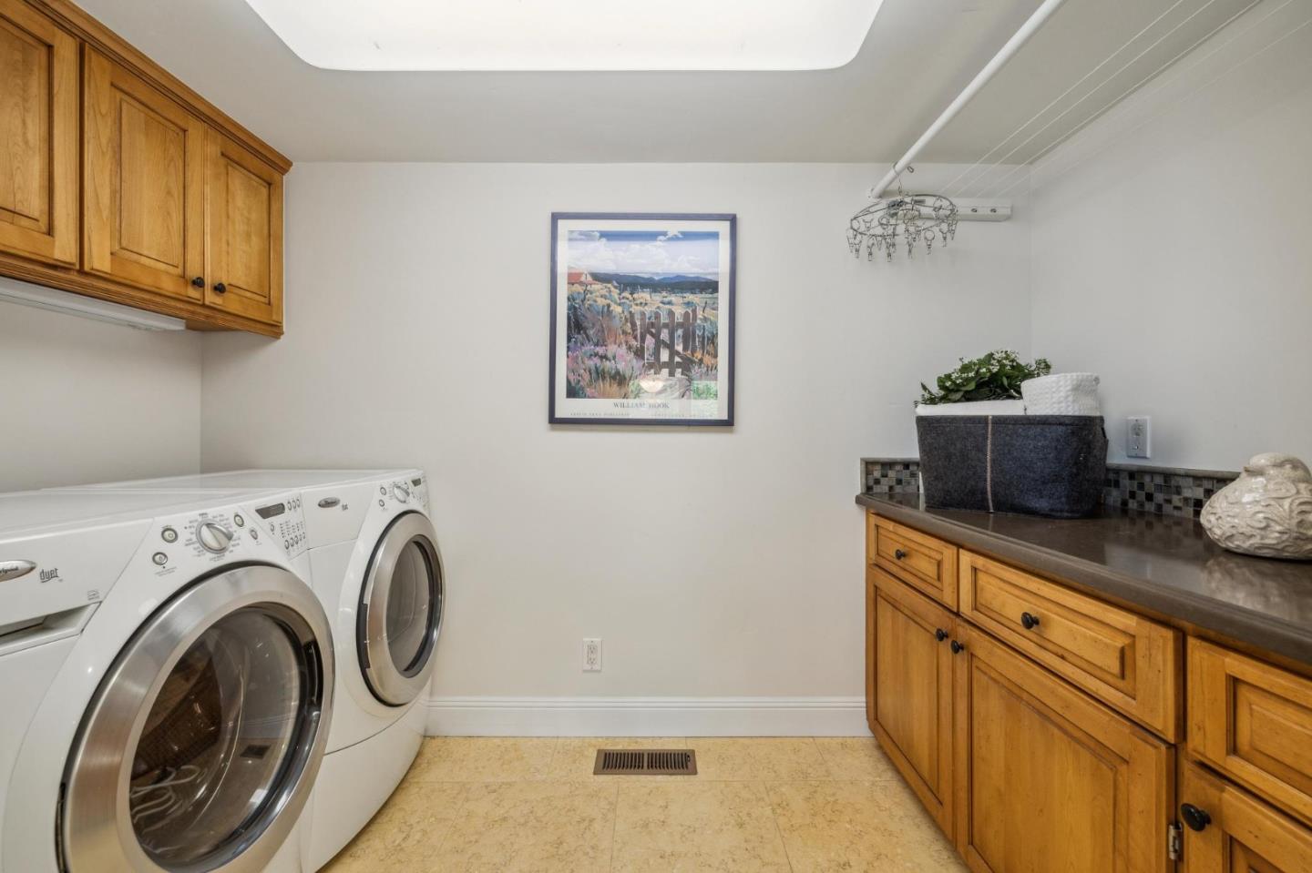Detail Gallery Image 38 of 69 For 14024 Camino Barco, Saratoga,  CA 95070 - 4 Beds | 4 Baths