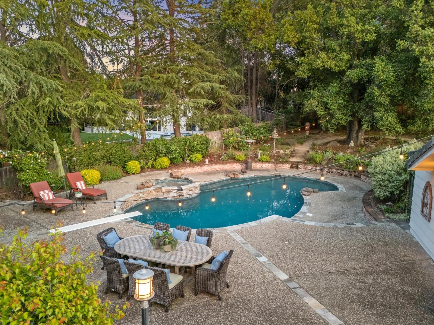 Detail Gallery Image 41 of 69 For 14024 Camino Barco, Saratoga,  CA 95070 - 4 Beds | 4 Baths