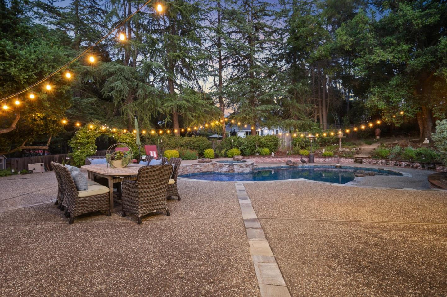 Detail Gallery Image 46 of 69 For 14024 Camino Barco, Saratoga,  CA 95070 - 4 Beds | 4 Baths