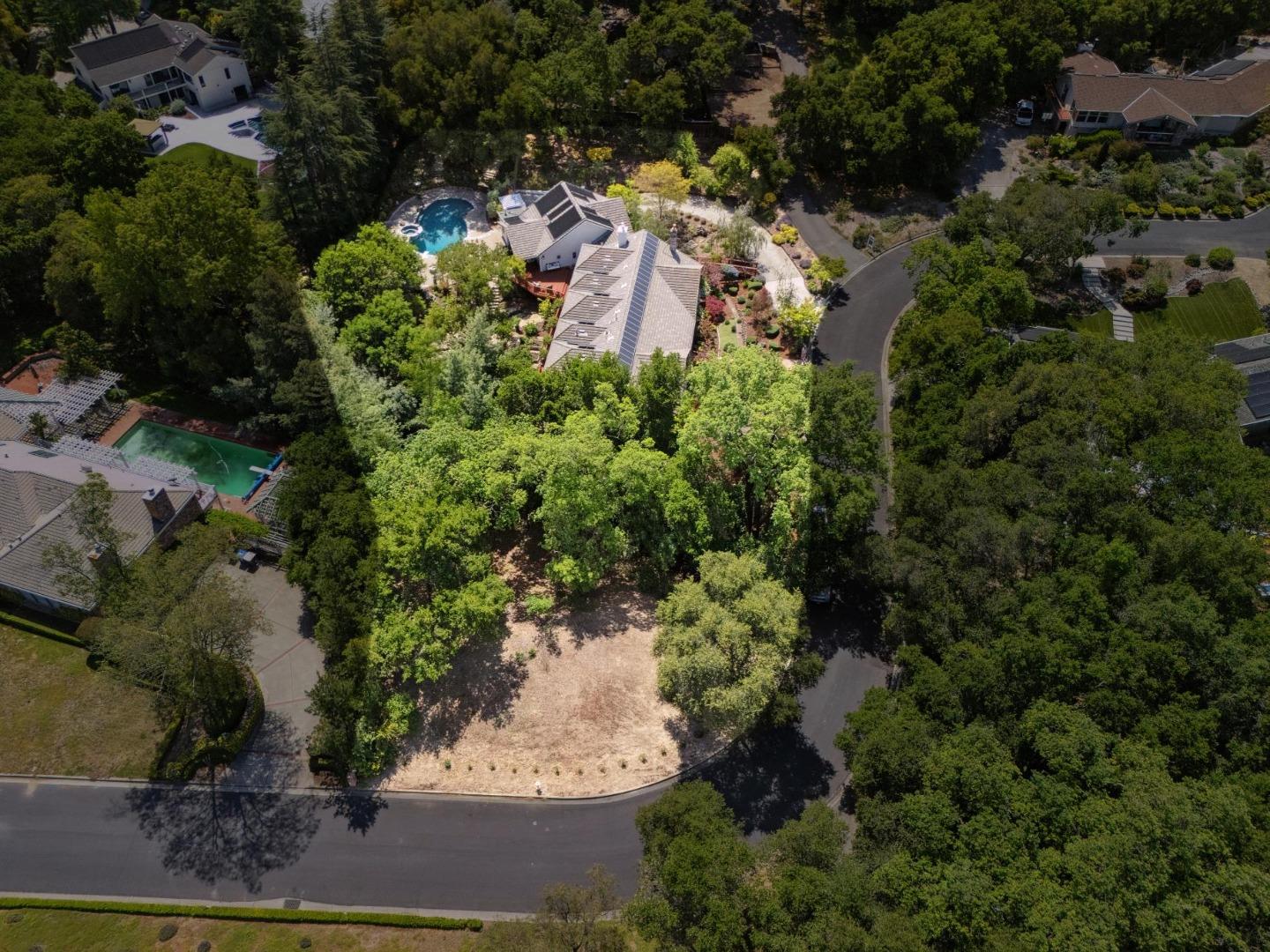 Detail Gallery Image 63 of 69 For 14024 Camino Barco, Saratoga,  CA 95070 - 4 Beds | 4 Baths
