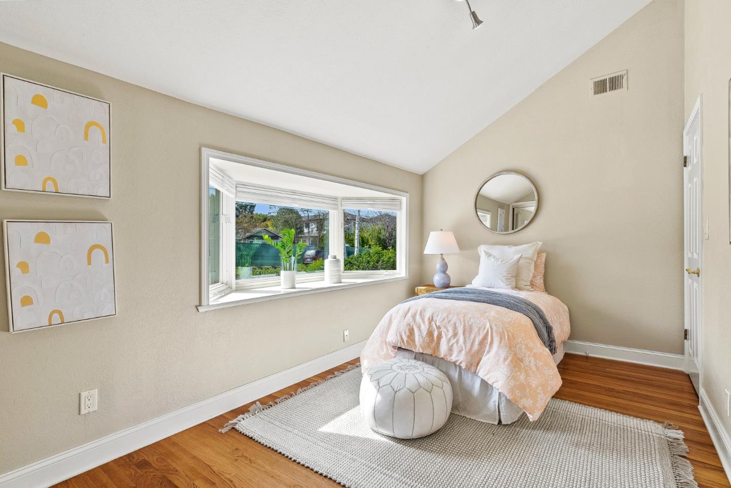 Detail Gallery Image 16 of 35 For 15976 Linda Ave, Los Gatos,  CA 95032 - 4 Beds | 3/1 Baths