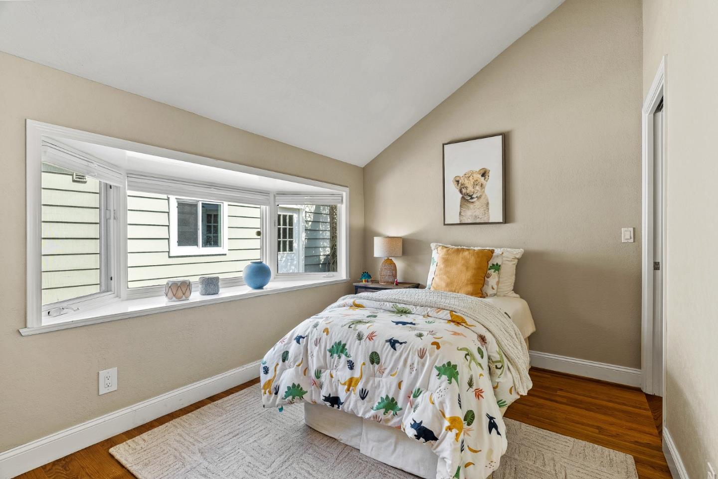 Detail Gallery Image 18 of 35 For 15976 Linda Ave, Los Gatos,  CA 95032 - 4 Beds | 3/1 Baths