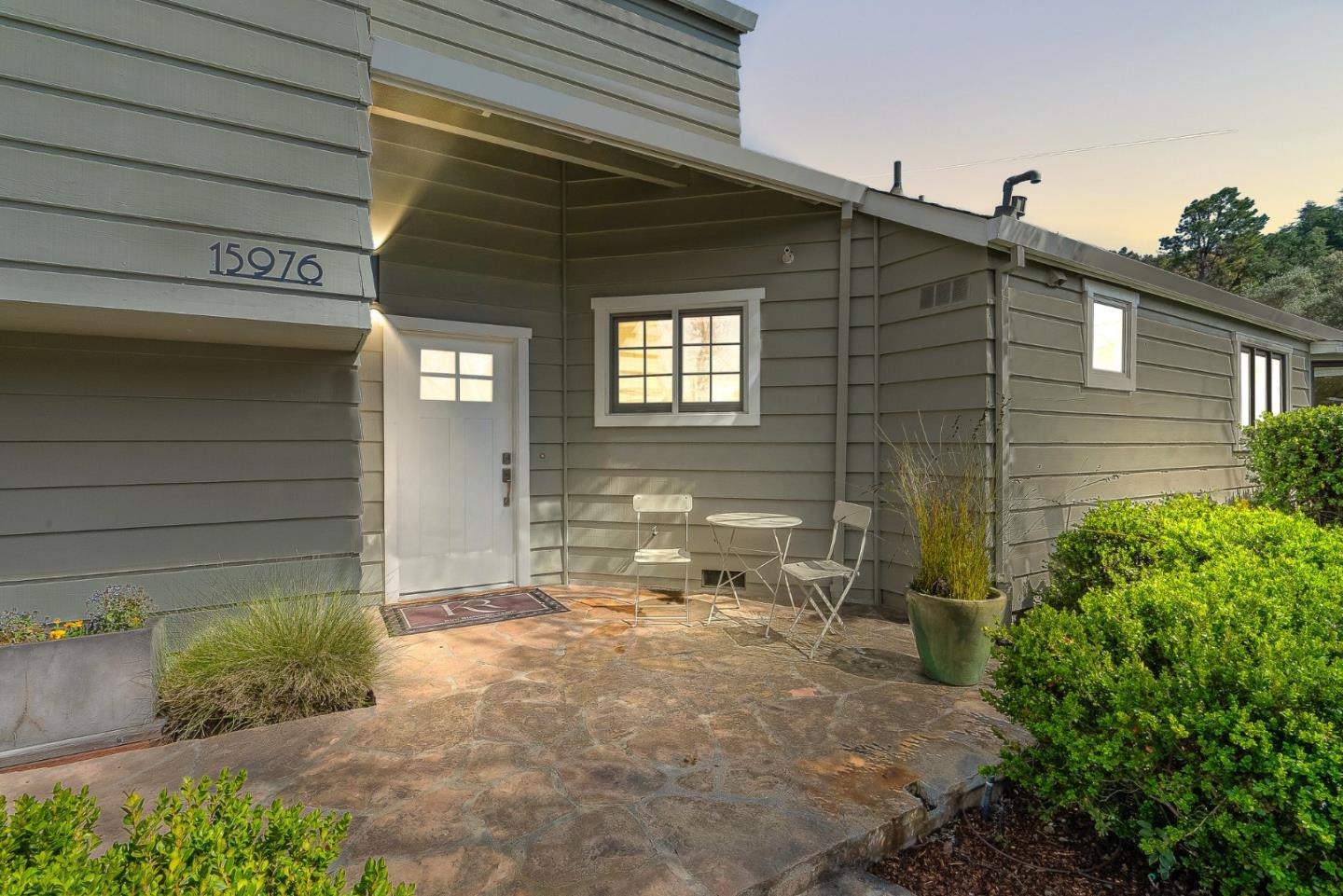 Detail Gallery Image 3 of 35 For 15976 Linda Ave, Los Gatos,  CA 95032 - 4 Beds | 3/1 Baths
