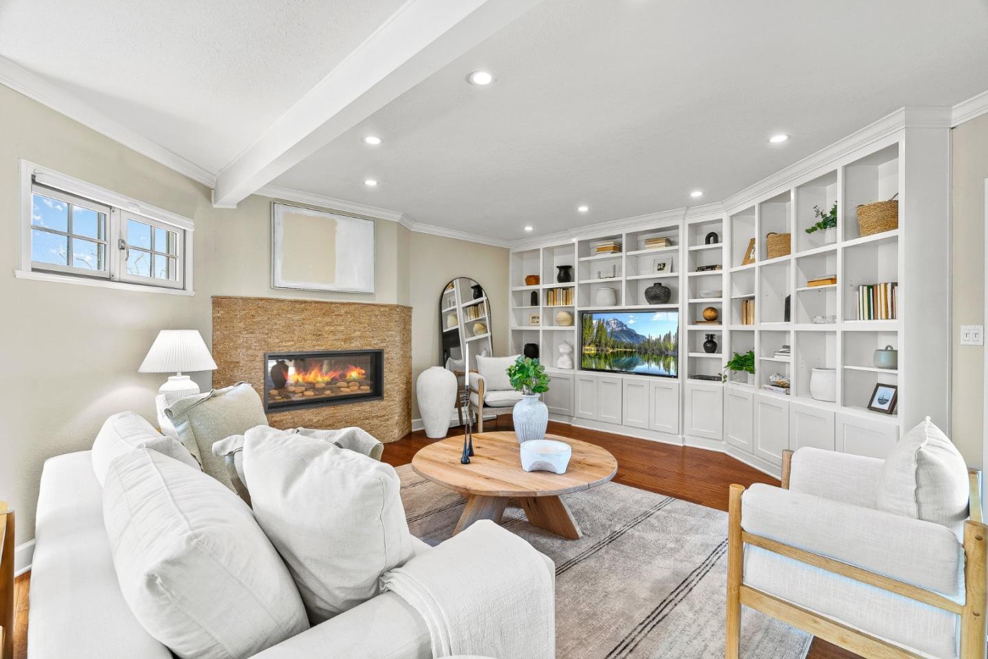 Detail Gallery Image 5 of 35 For 15976 Linda Ave, Los Gatos,  CA 95032 - 4 Beds | 3/1 Baths
