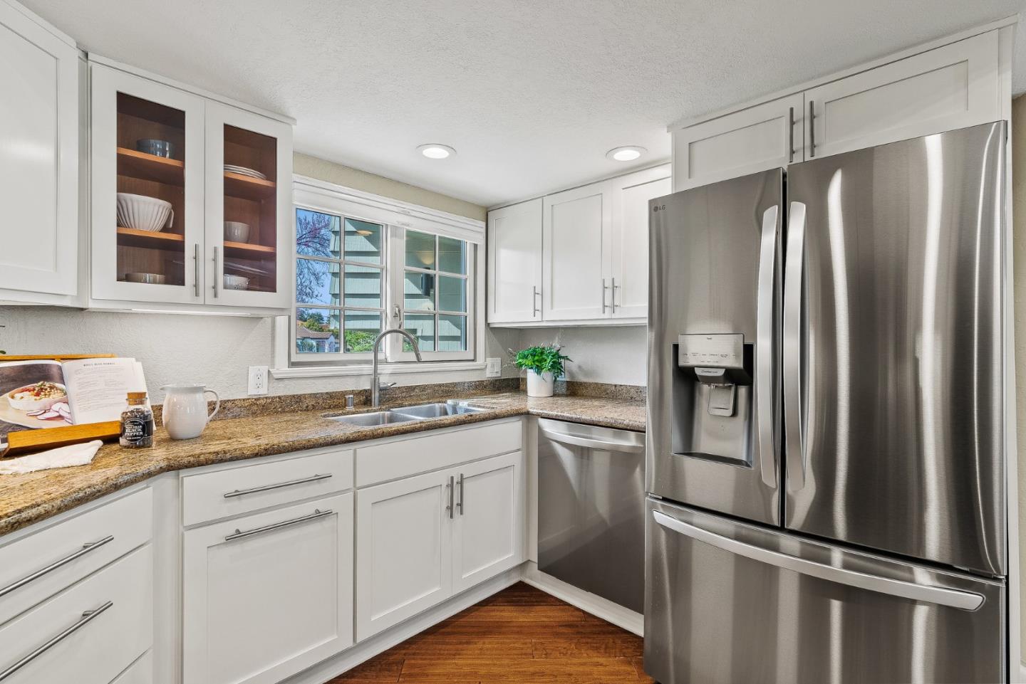 Detail Gallery Image 9 of 35 For 15976 Linda Ave, Los Gatos,  CA 95032 - 4 Beds | 3/1 Baths
