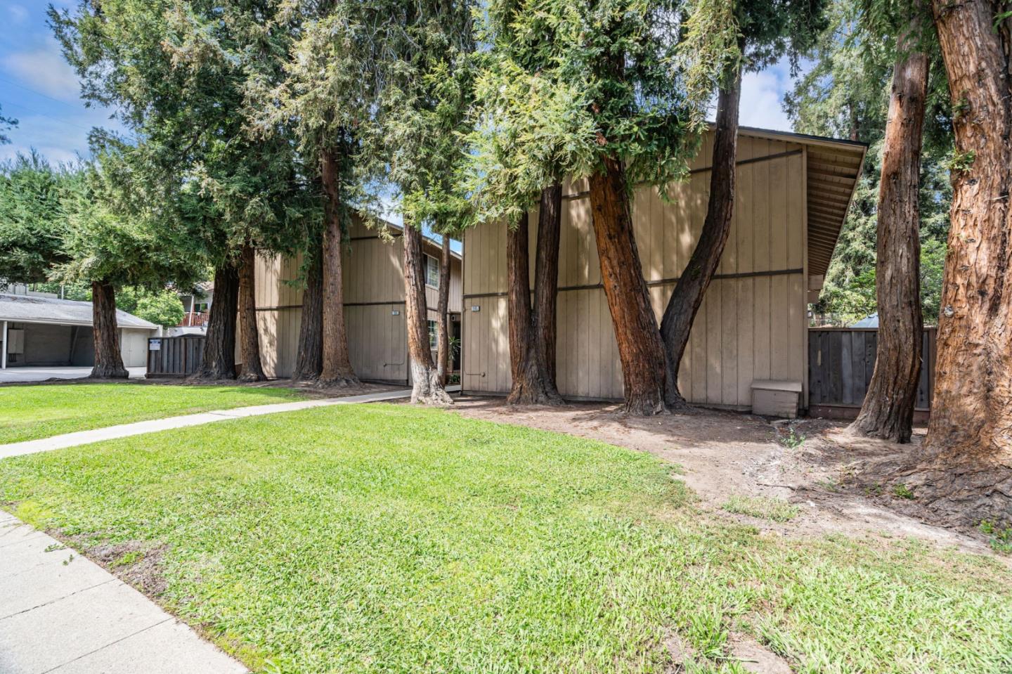 Detail Gallery Image 2 of 13 For 1151 Carlsbad Dr, San Jose,  CA 95118 - – Beds | – Baths