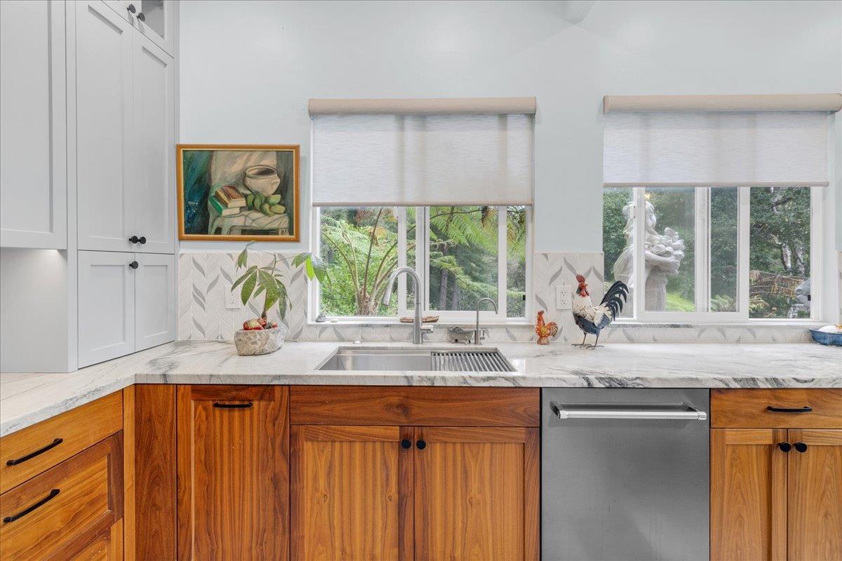 Detail Gallery Image 6 of 29 For 1711 Trout Gulch Rd, Aptos,  CA 95003 - 4 Beds | 3 Baths