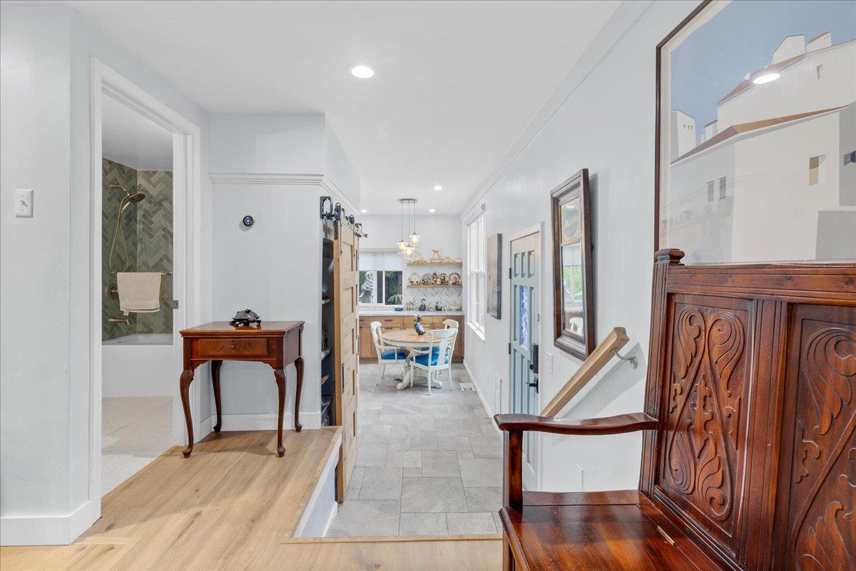 Detail Gallery Image 9 of 29 For 1711 Trout Gulch Rd, Aptos,  CA 95003 - 4 Beds | 3 Baths