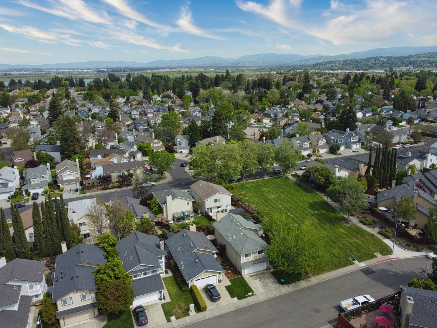 Detail Gallery Image 127 of 133 For 2248 Oakland Ave, Pleasanton,  CA 94588 - 5 Beds | 2/1 Baths