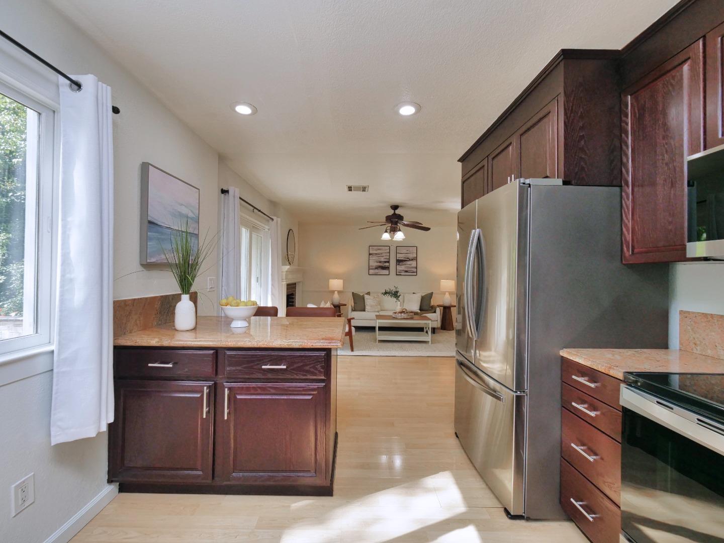 Detail Gallery Image 78 of 133 For 2248 Oakland Ave, Pleasanton,  CA 94588 - 5 Beds | 2/1 Baths