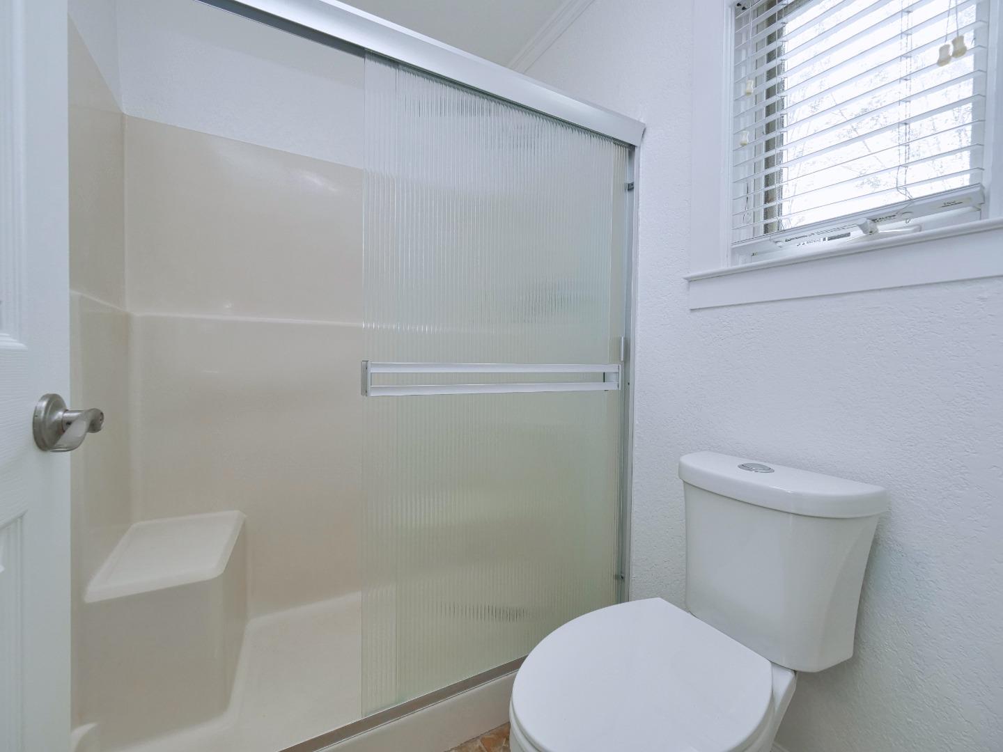 Detail Gallery Image 89 of 133 For 2248 Oakland Ave, Pleasanton,  CA 94588 - 5 Beds | 2/1 Baths