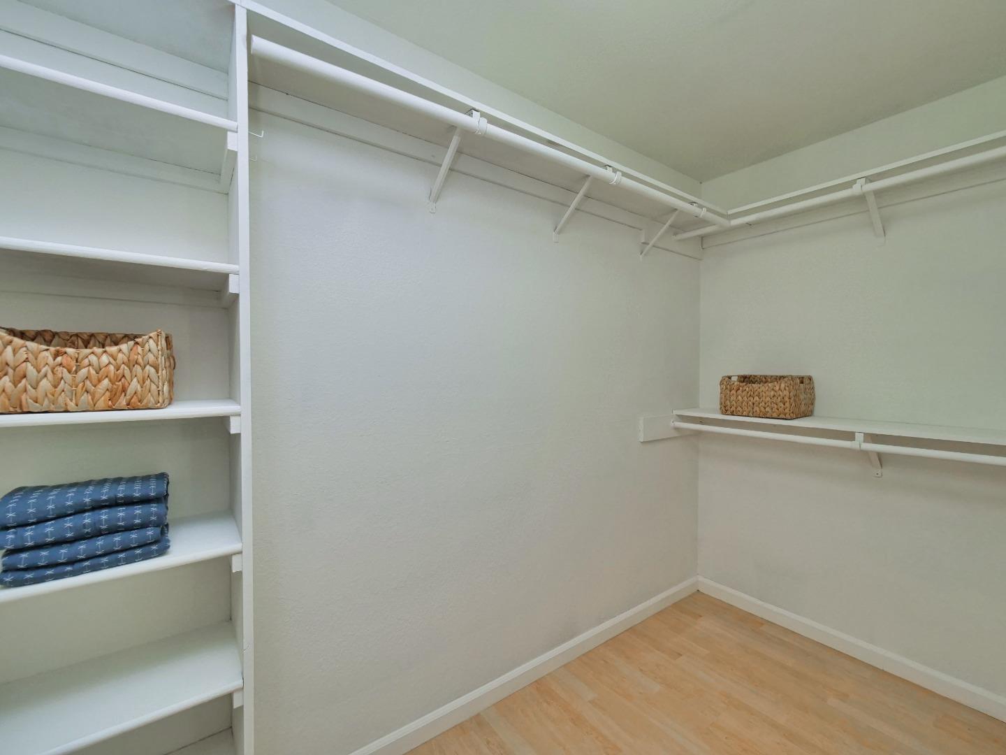 Detail Gallery Image 90 of 133 For 2248 Oakland Ave, Pleasanton,  CA 94588 - 5 Beds | 2/1 Baths