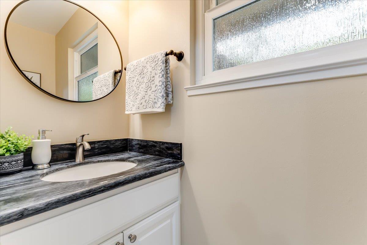 Detail Gallery Image 13 of 18 For 4938 Poplar Ter, Campbell,  CA 95008 - 2 Beds | 1/1 Baths