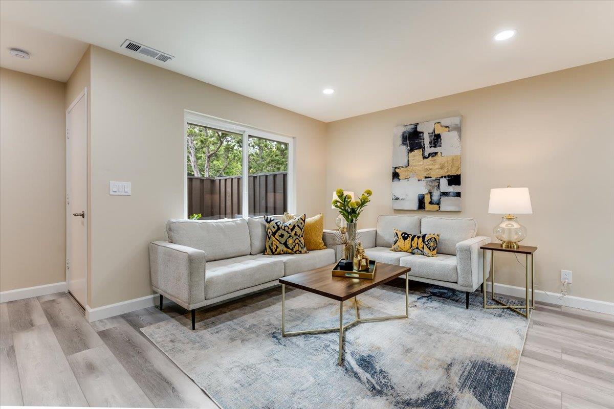 Detail Gallery Image 6 of 18 For 4938 Poplar Ter, Campbell,  CA 95008 - 2 Beds | 1/1 Baths