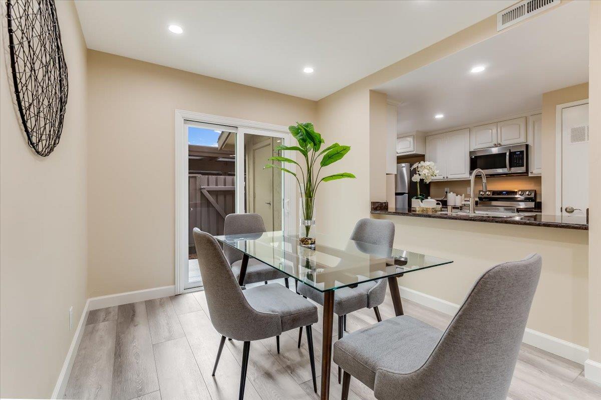 Detail Gallery Image 8 of 18 For 4938 Poplar Ter, Campbell,  CA 95008 - 2 Beds | 1/1 Baths