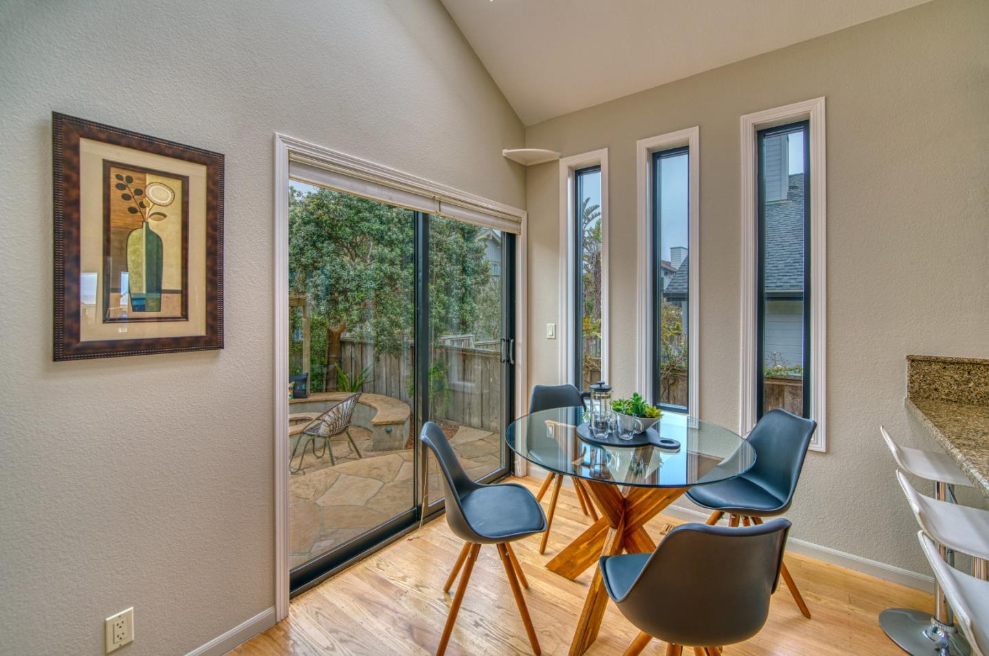 Detail Gallery Image 14 of 44 For 41 Julianna Ave, Moss Beach,  CA 94038 - 3 Beds | 2/1 Baths
