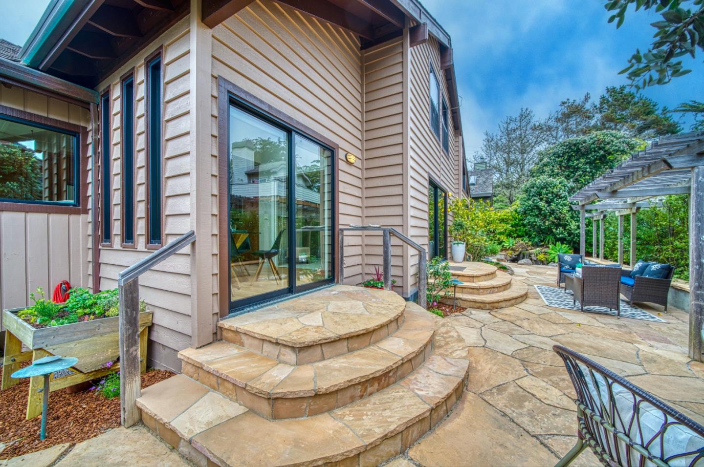 Detail Gallery Image 15 of 44 For 41 Julianna Ave, Moss Beach,  CA 94038 - 3 Beds | 2/1 Baths