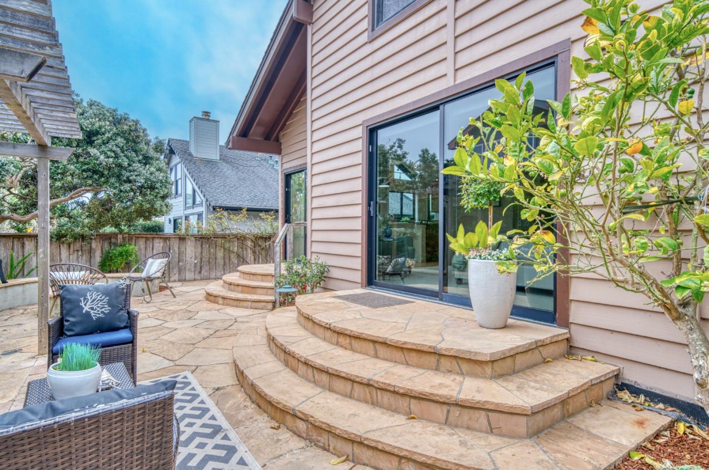 Detail Gallery Image 19 of 44 For 41 Julianna Ave, Moss Beach,  CA 94038 - 3 Beds | 2/1 Baths