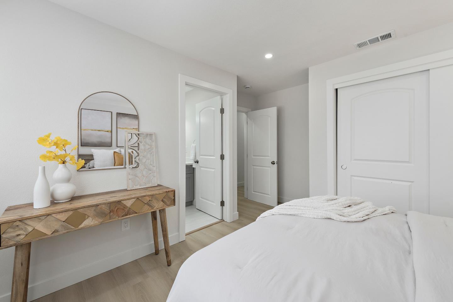 Detail Gallery Image 16 of 23 For 270 N 26th St, San Jose,  CA 95116 - 2 Beds | 2 Baths