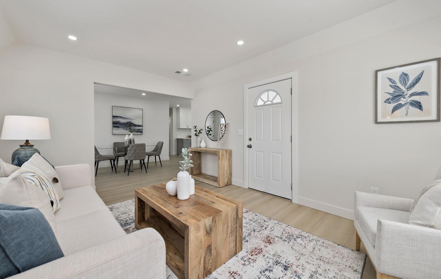 Detail Gallery Image 4 of 23 For 270 N 26th St, San Jose,  CA 95116 - 2 Beds | 2 Baths