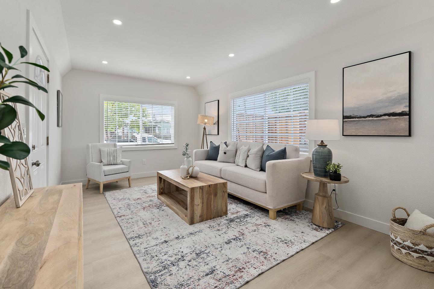 Detail Gallery Image 6 of 23 For 270 N 26th St, San Jose,  CA 95116 - 2 Beds | 2 Baths