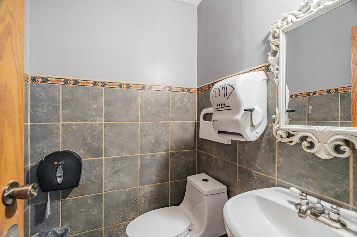 Detail Gallery Image 23 of 26 For 5272 Monterey Rd, San Jose,  CA 95111 - – Beds | – Baths