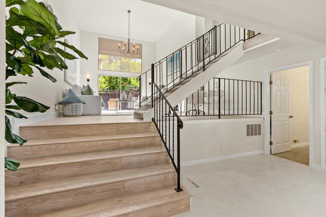 Detail Gallery Image 15 of 49 For 18400 Overlook Rd #19,  Los Gatos,  CA 95030 - 2 Beds | 2/1 Baths