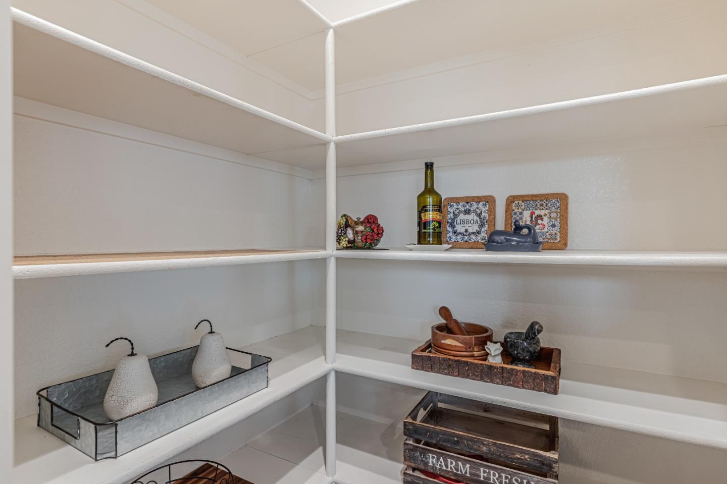 Detail Gallery Image 14 of 38 For 241 Wright Ave, Morgan Hill,  CA 95037 - 4 Beds | 2/1 Baths