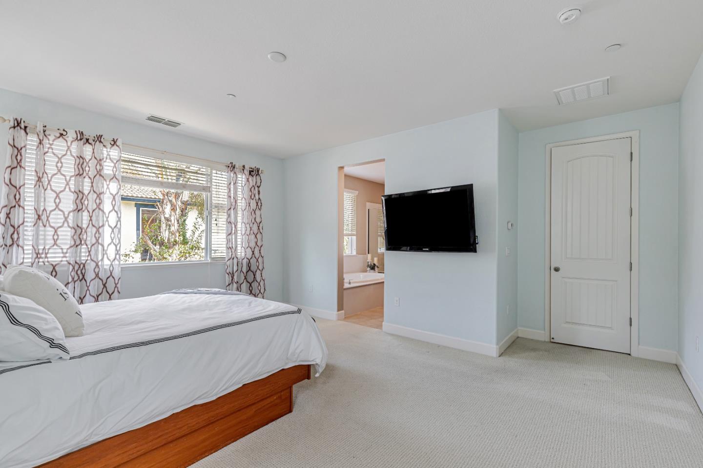 Detail Gallery Image 21 of 38 For 241 Wright Ave, Morgan Hill,  CA 95037 - 4 Beds | 2/1 Baths