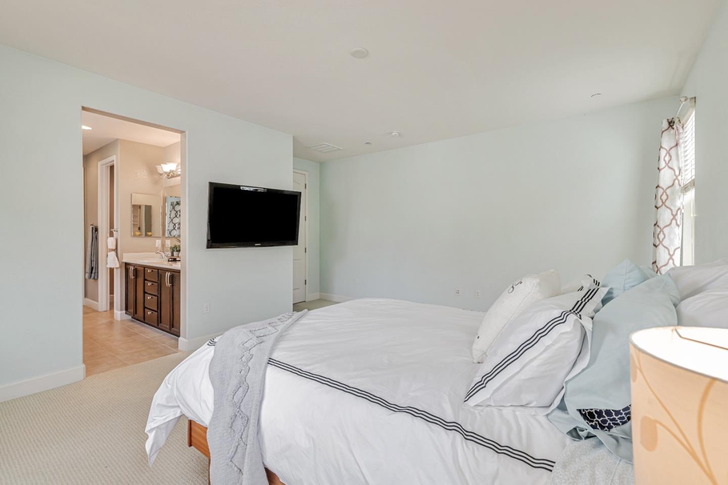 Detail Gallery Image 22 of 38 For 241 Wright Ave, Morgan Hill,  CA 95037 - 4 Beds | 2/1 Baths