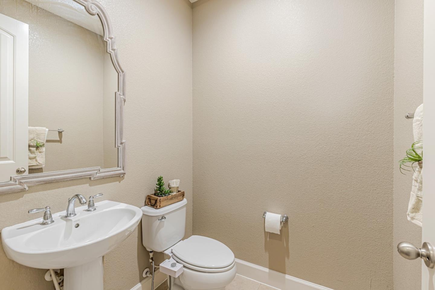 Detail Gallery Image 27 of 38 For 241 Wright Ave, Morgan Hill,  CA 95037 - 4 Beds | 2/1 Baths