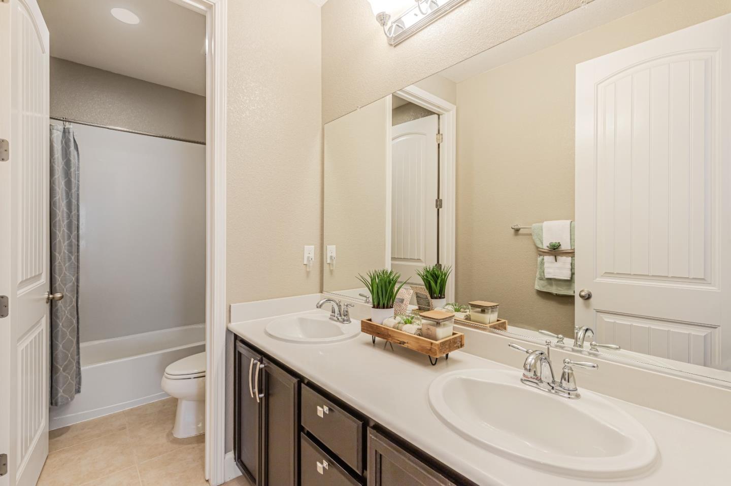 Detail Gallery Image 28 of 38 For 241 Wright Ave, Morgan Hill,  CA 95037 - 4 Beds | 2/1 Baths